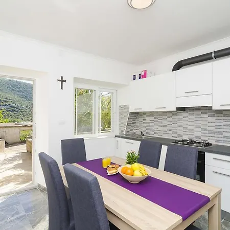 Holiday Antonio Holiday home Brijesta
